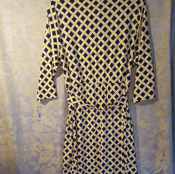 Dress - Picture 5 of 6